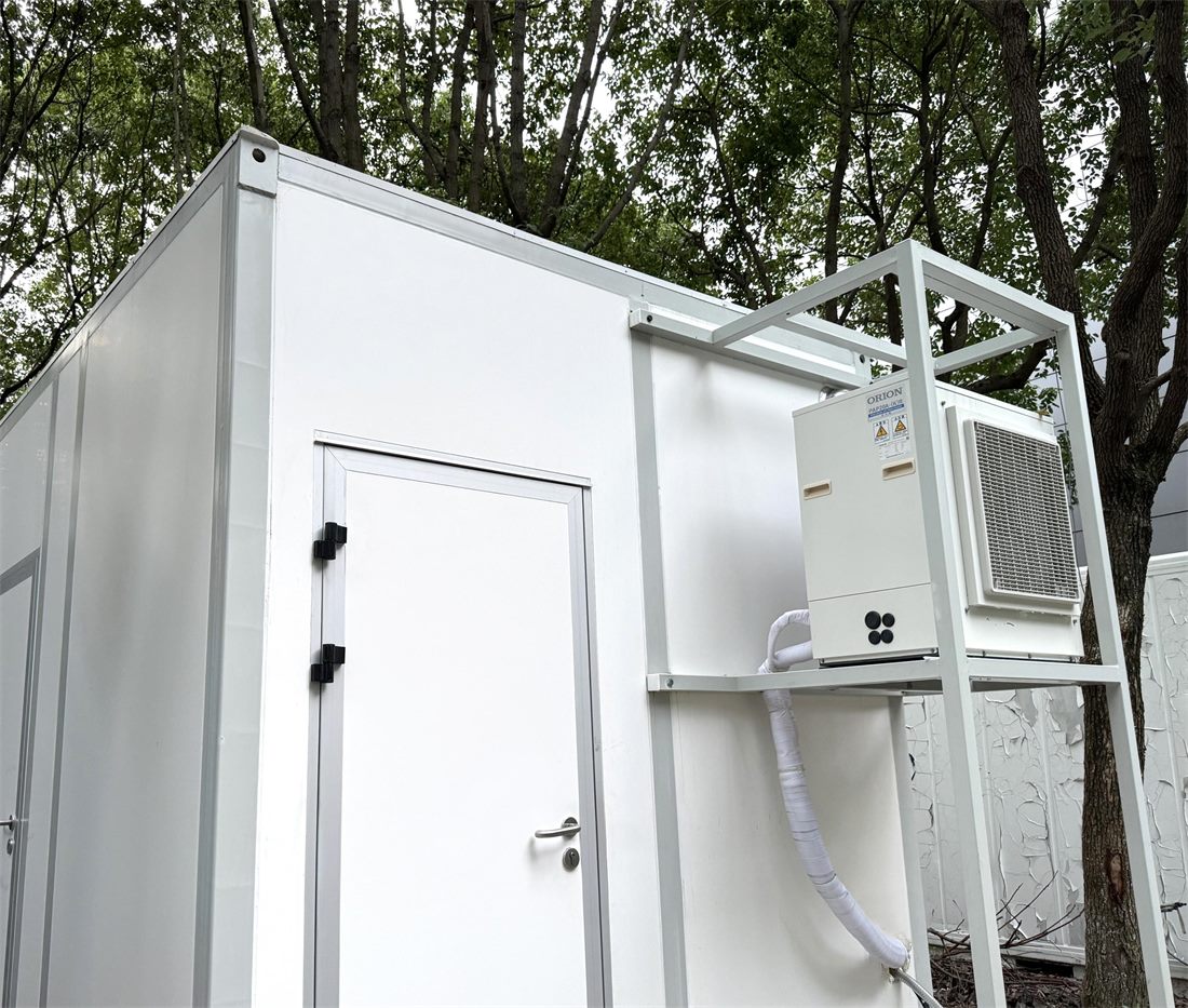 Self-contained modular cleanroom unit with an external HVAC system installed outdoors