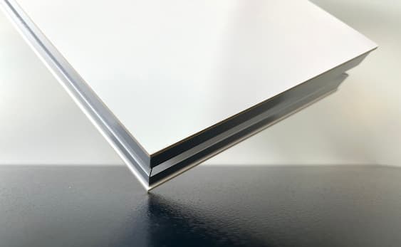 حلول التقسيم المرنة: تحقيق التوازن بين الفصل والوصول في غرف التنظيف