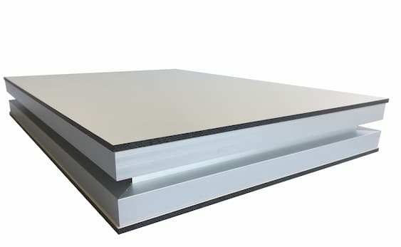 وضع معايير جديدة لألواح غرف التنظيف: الأداء المتميز لألواح HPL و PUR